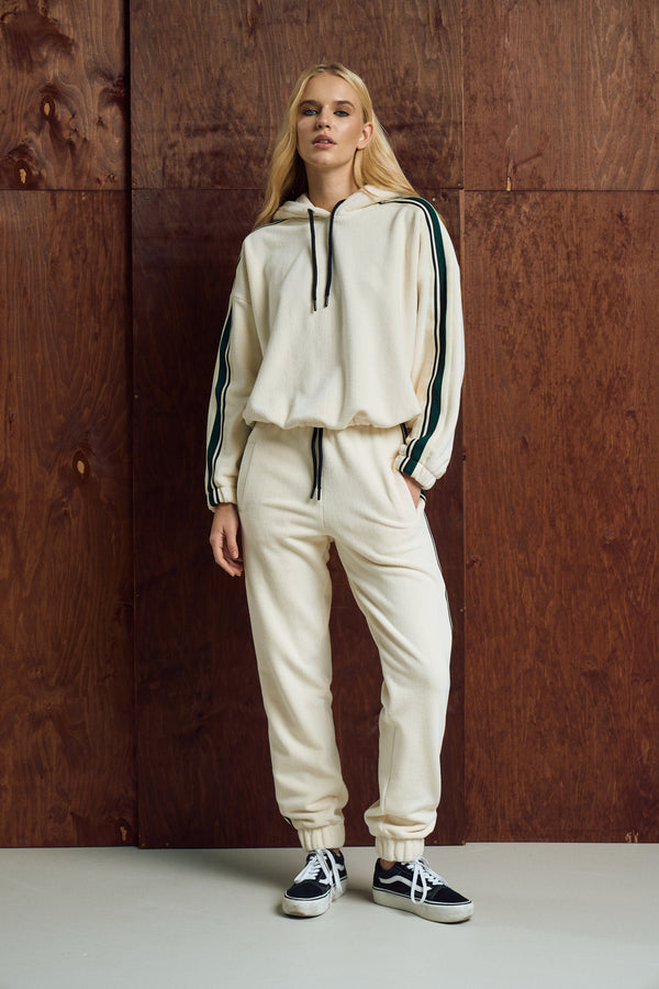 Костюм з лампасами