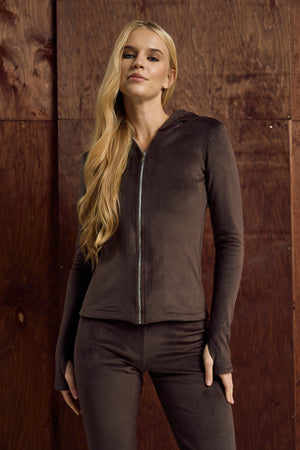 Облягаючий костюм-кльош