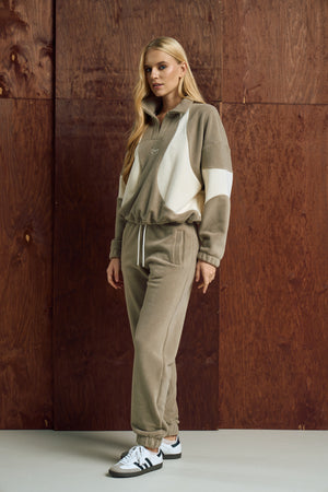 Флісовий костюм з вишивкою