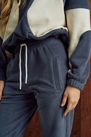 Флісовий костюм з вишивкою