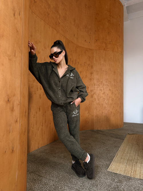 Костюм ніжність з вишивкою